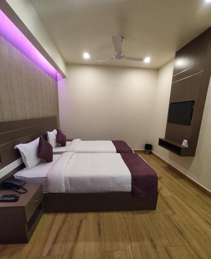 Lavender Infopark Kochi Hotel Ngoại thất bức ảnh