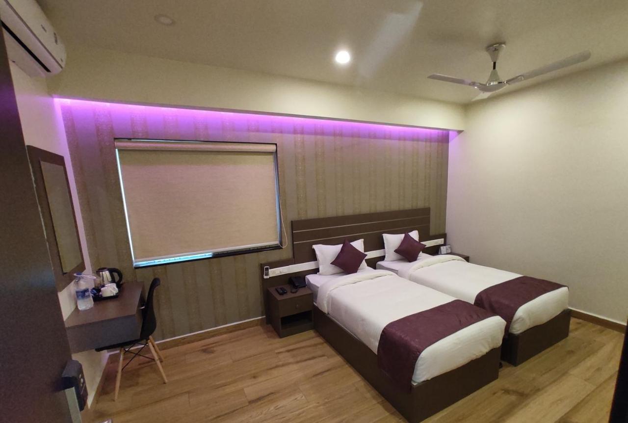 Lavender Infopark Kochi Hotel Ngoại thất bức ảnh